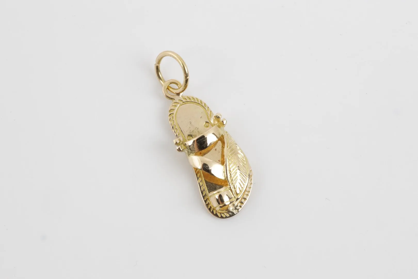 18k Yellow Gold Gladiator Sandal Charm (2.30g.)