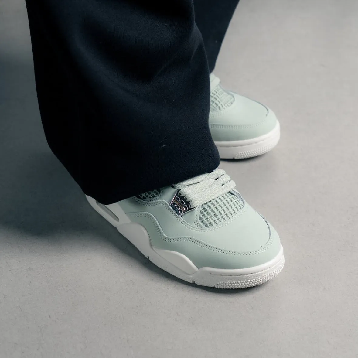 Air Jordan 4 Retro Seafoam Sail