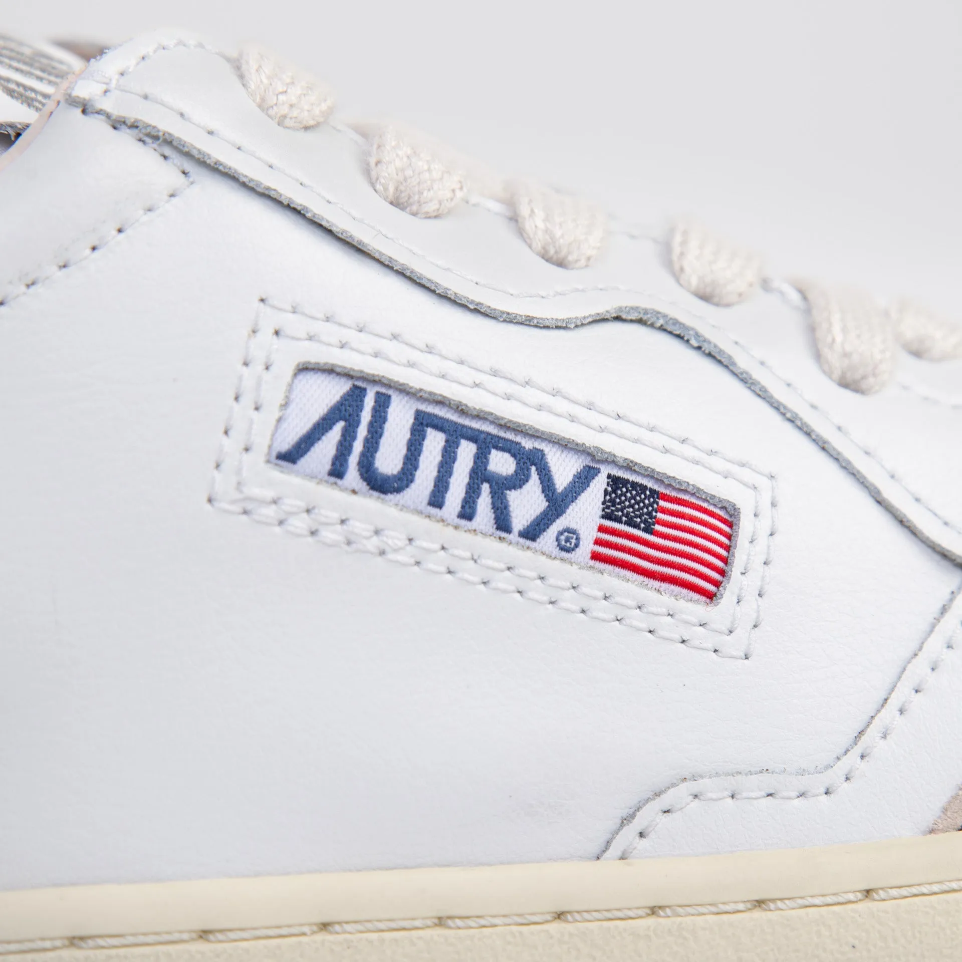 AUTRY SNEAKERS MEDALIST AULM-LS 33