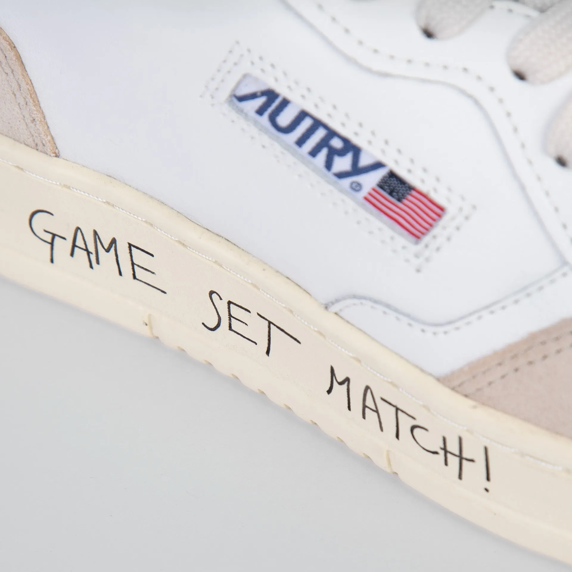 AUTRY SNEAKERS MEDALIST AULM-MA 06