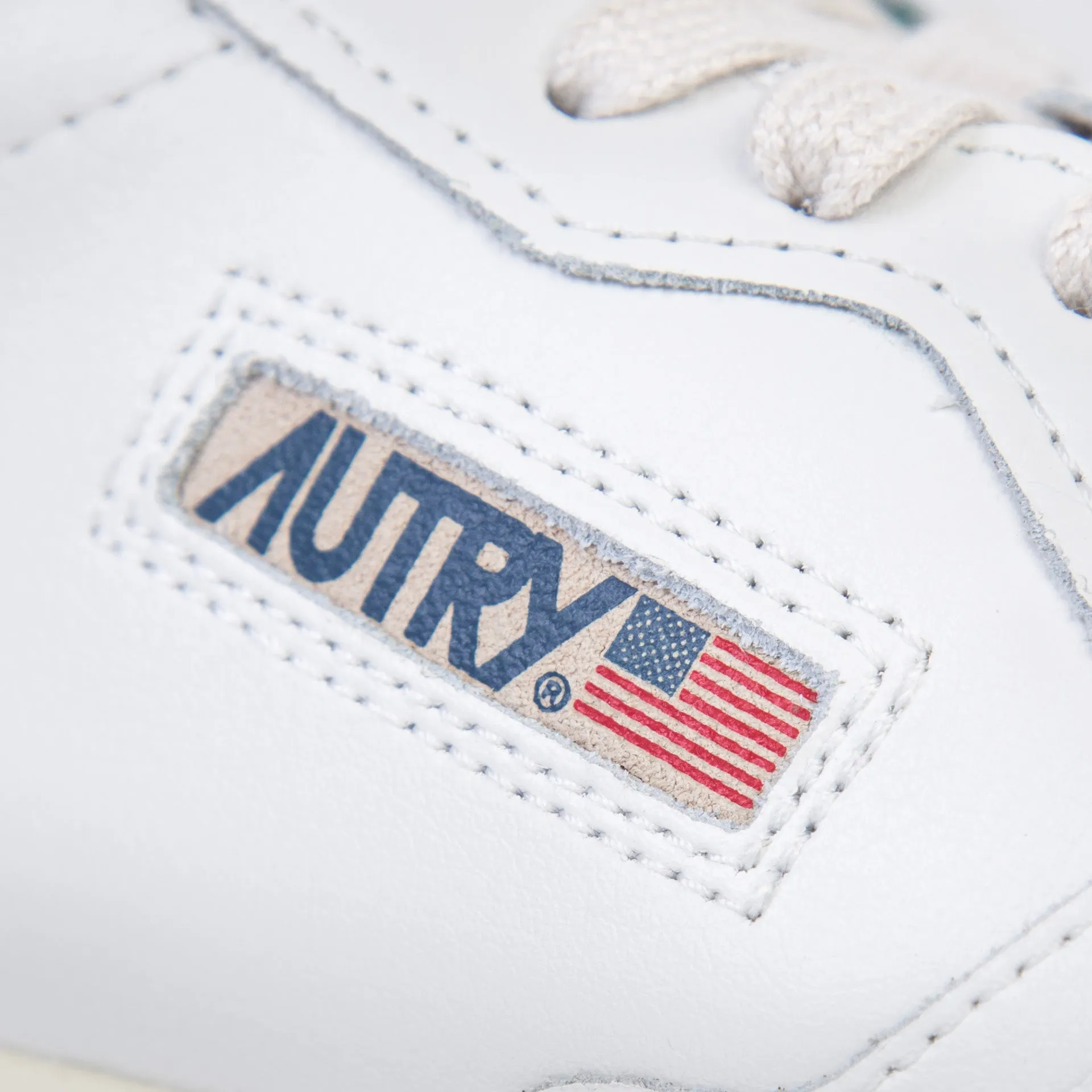 AUTRY SNEAKERS MEDALIST AULM-VS 06