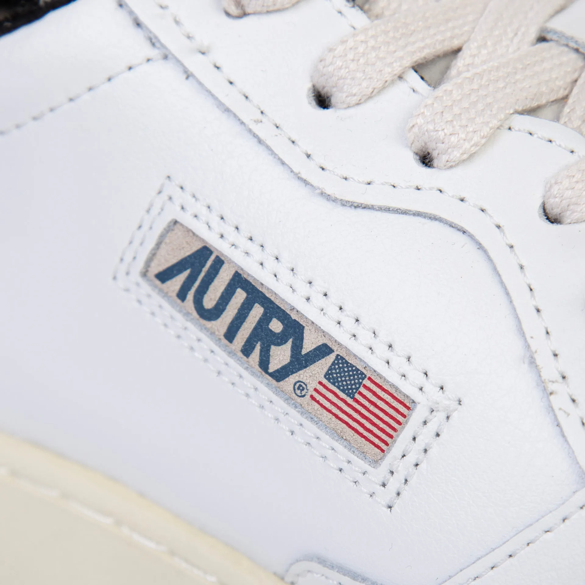 AUTRY SNEAKERS MEDALIST AULM-VS 08