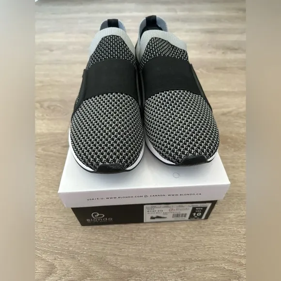 Blondo Ezra Waterproof Knit Slip-On Sneaker Men’s Size 10M Black Multi