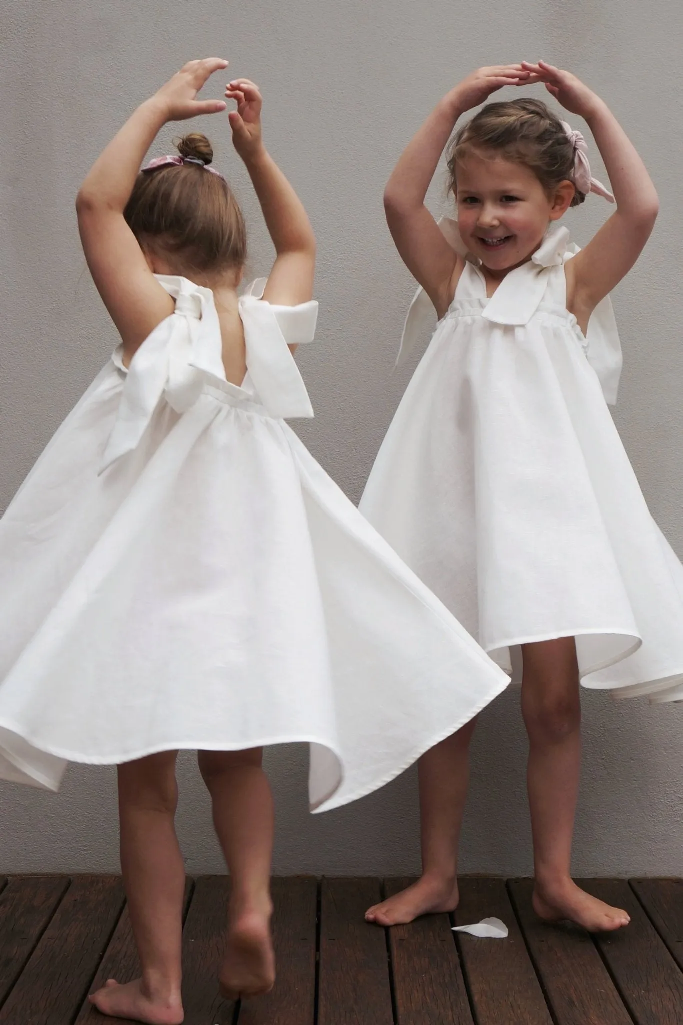 Bow Hair Accessory - Antique White