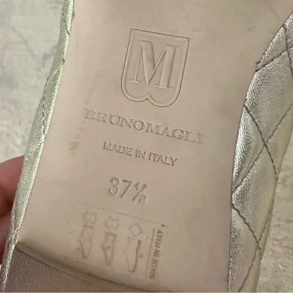 Bruno Magli Quilted Metallic Leather Bianca Ballet Flats Sz 37.5 Light Gold