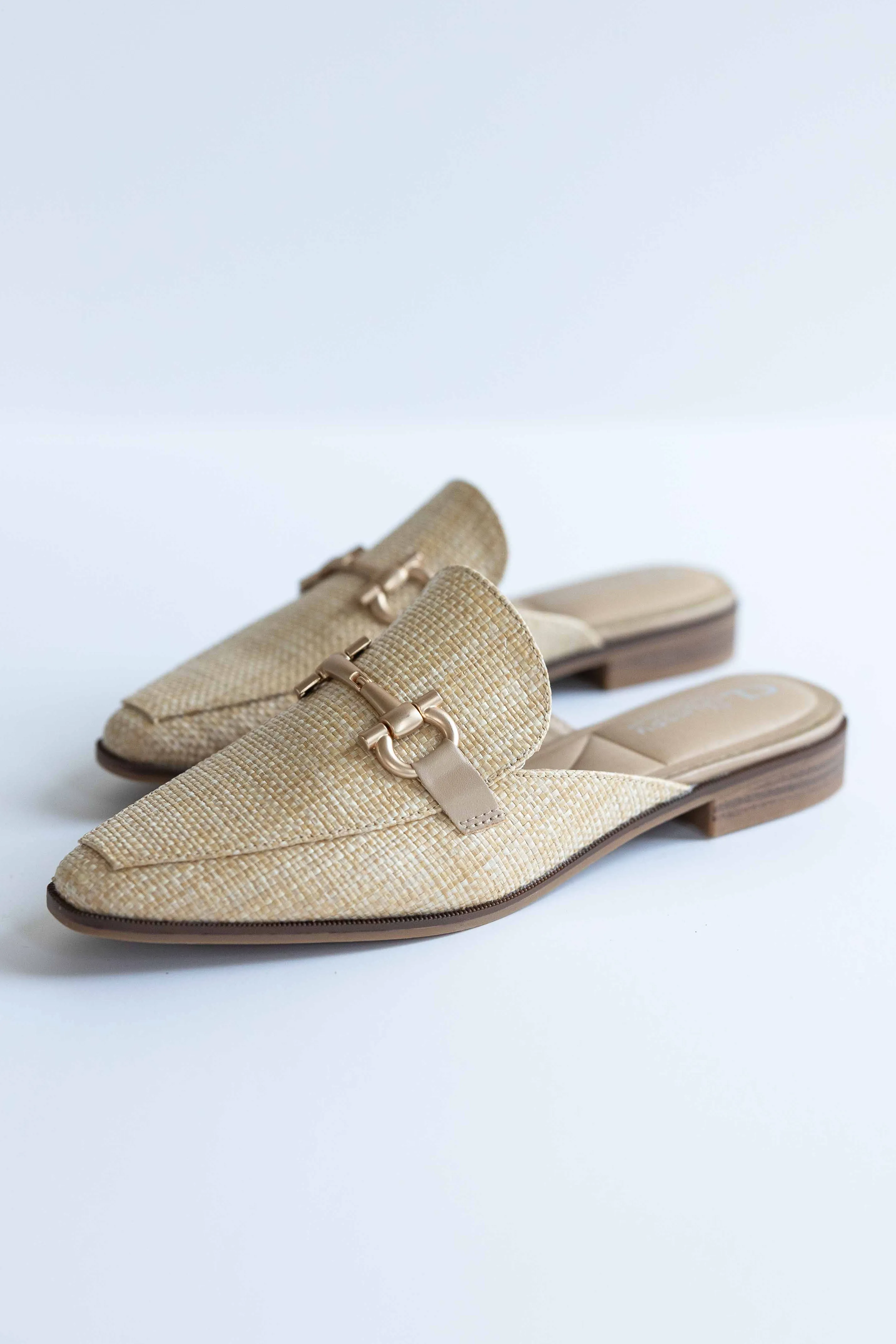 [CHINESE LAUNDRY] SCORE MULE - STRAW NATURAL