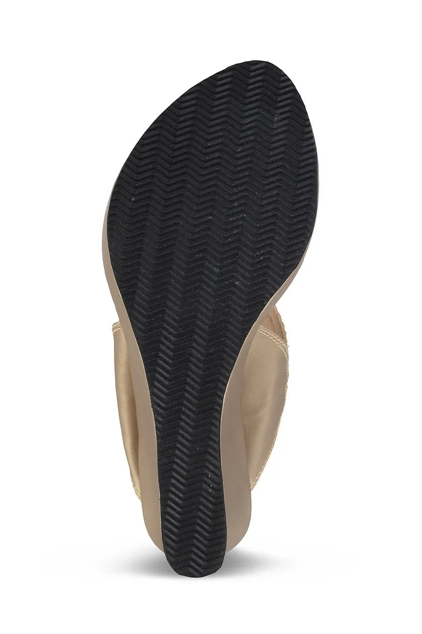 Classic Higher K Wedge Gold