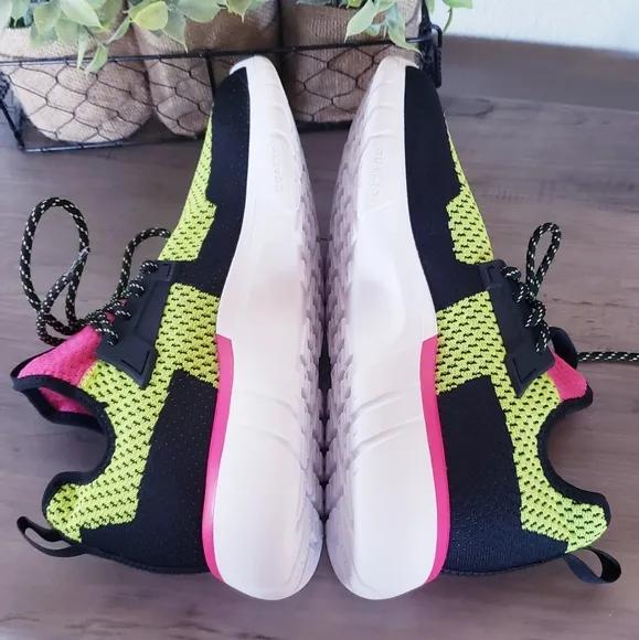CU4TRO Bolt Lime Knit Sneakers NEW