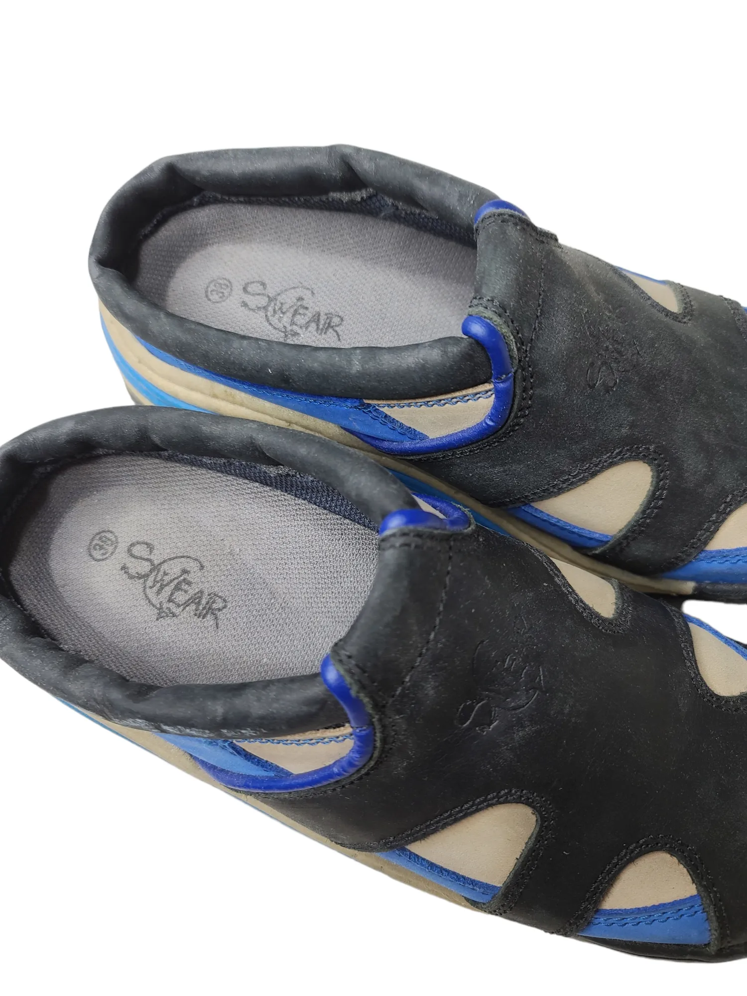Cyber 90s platforms shoes