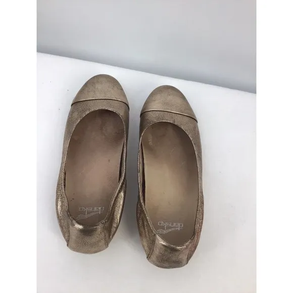 Dansko Lisanne Flat In Gold Leather Women’s Size 37 EU Captoe Work Metallic Shoe