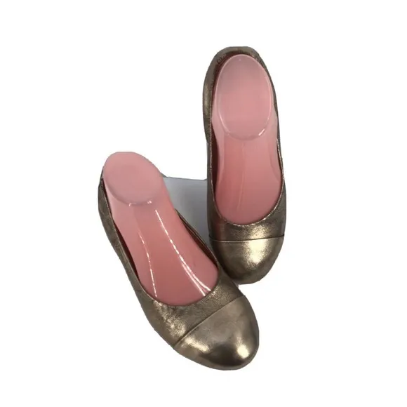 Dansko Lisanne Flat In Gold Leather Women’s Size 37 EU Captoe Work Metallic Shoe