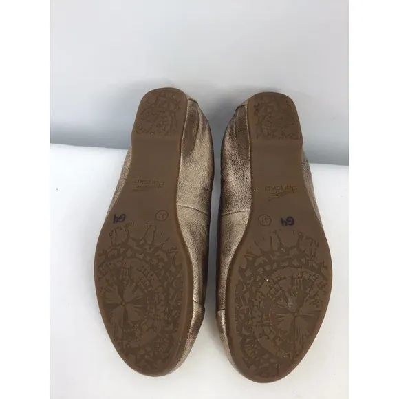 Dansko Lisanne Flat In Gold Leather Women’s Size 37 EU Captoe Work Metallic Shoe