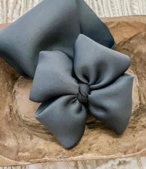 Dark grey scuba bow