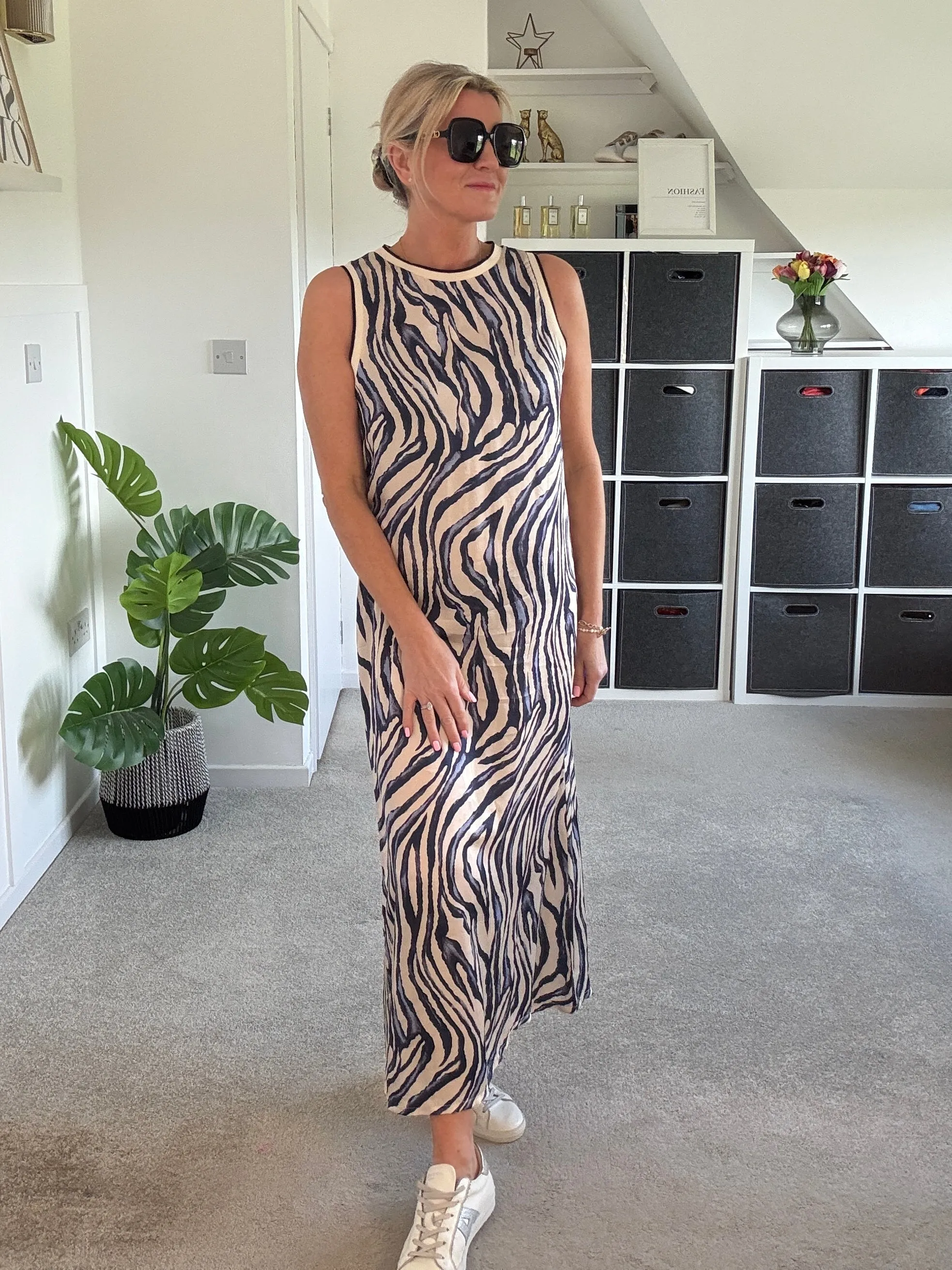 Deep Pink Tropical Print Shift Dress
