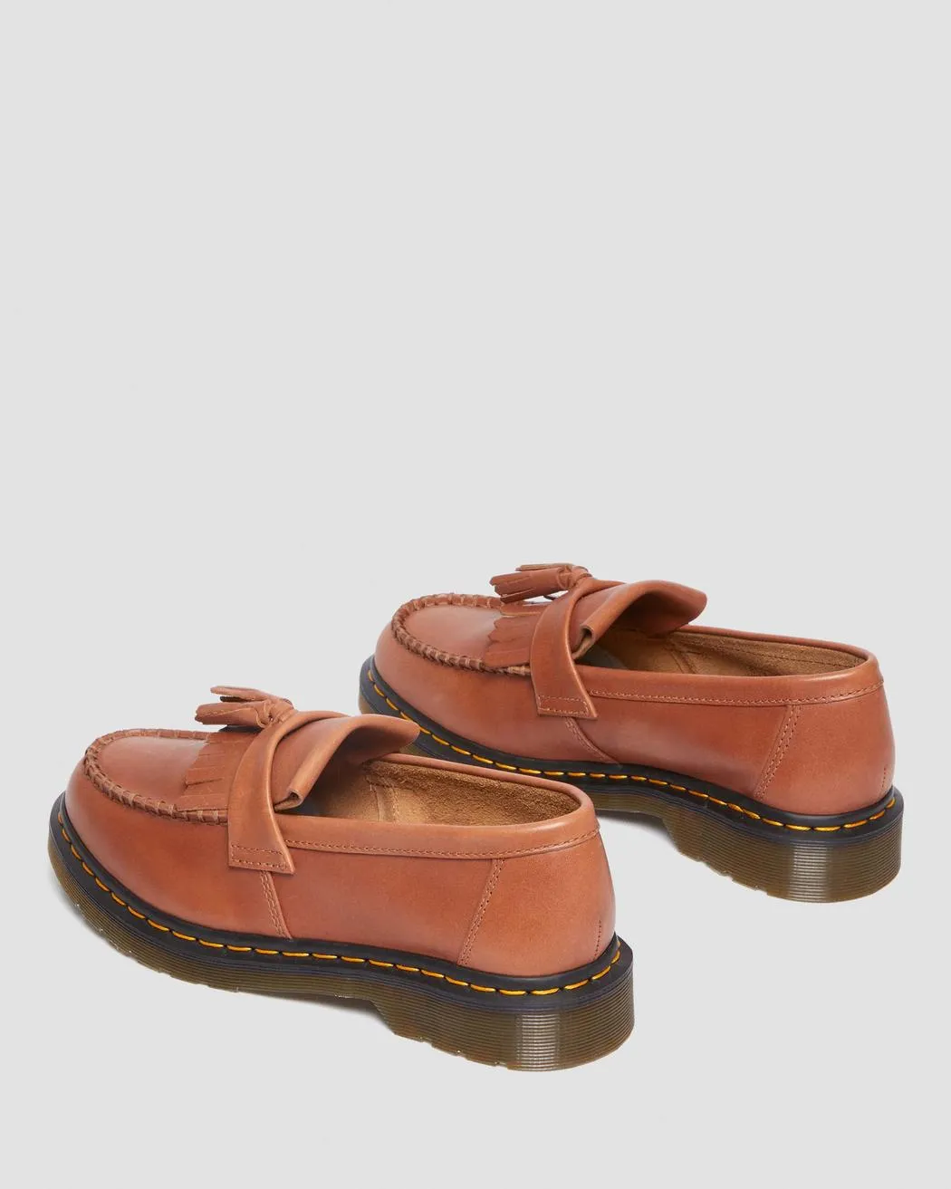 Dr. Martens Adrian Ys Saddle Tan Carrara 30686225