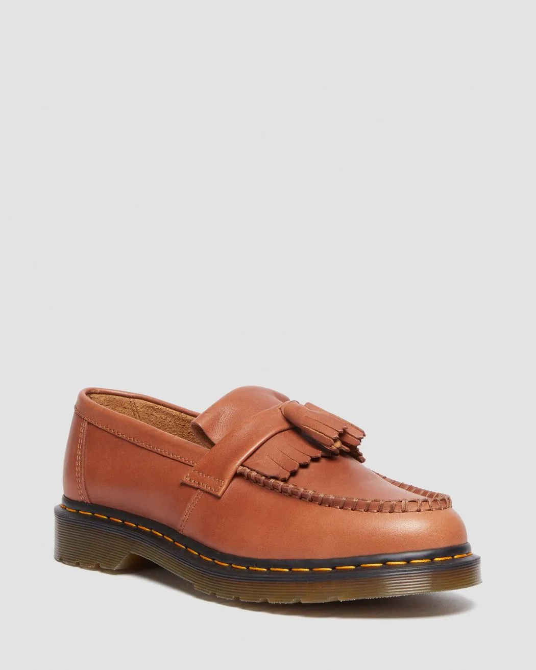 Dr. Martens Adrian Ys Saddle Tan Carrara 30686225
