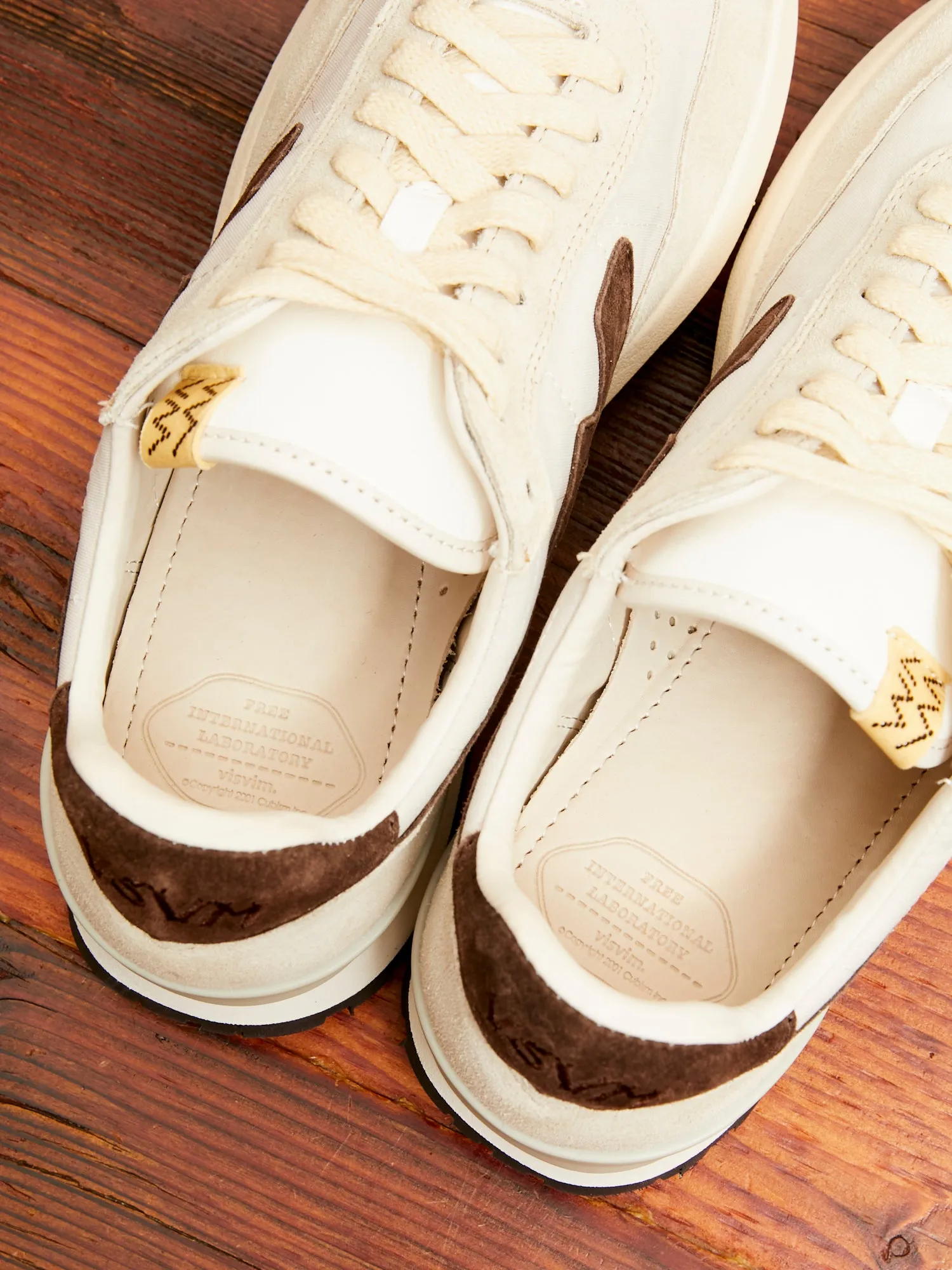 FKT Runner in Ivory