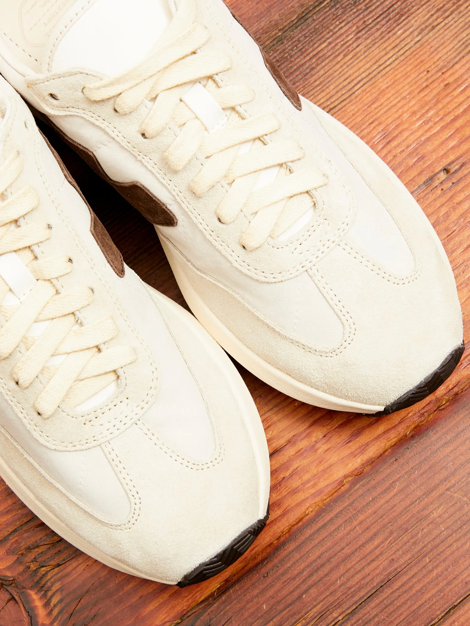 FKT Runner in Ivory