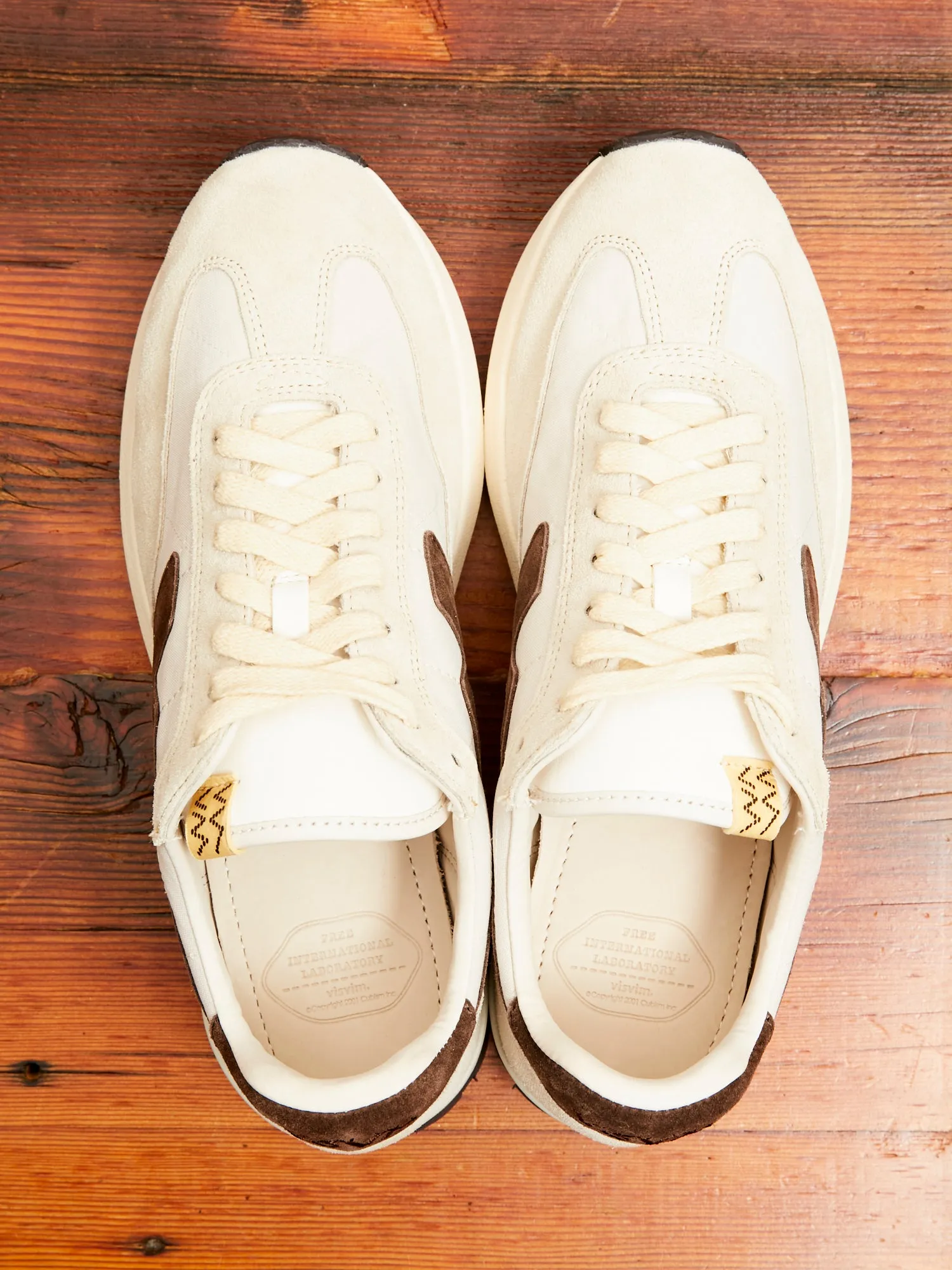 FKT Runner in Ivory