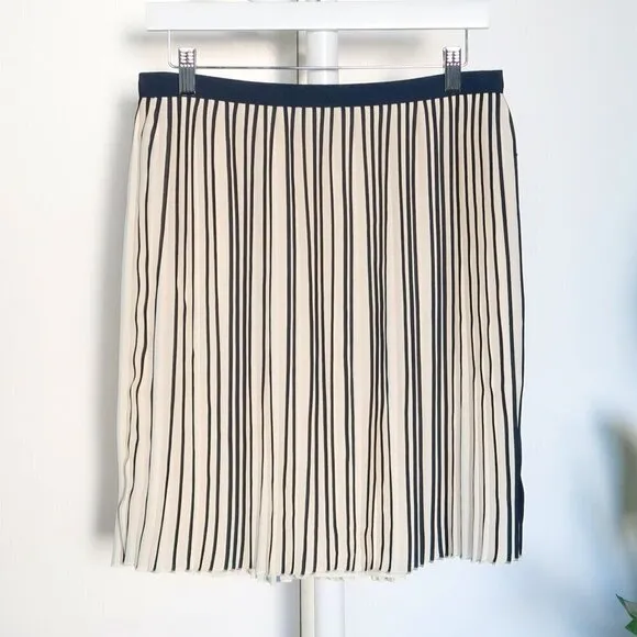J. Crew Navy &amp; White Pleated Knee Length Preppy Skirt Size 4