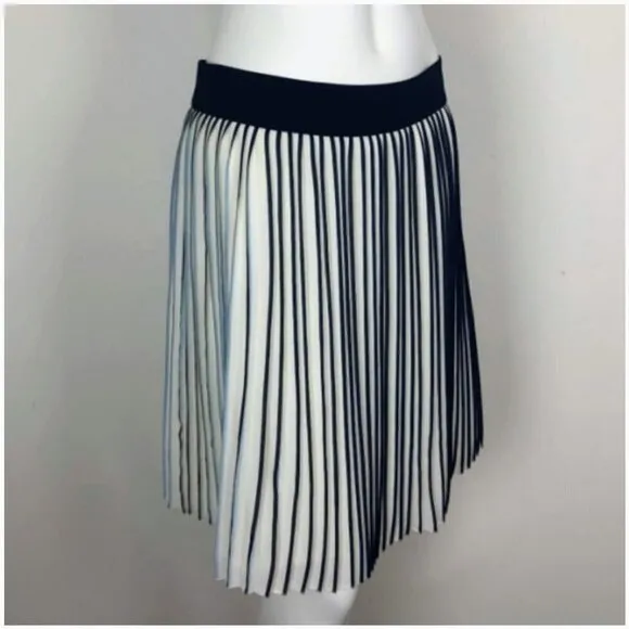 J. Crew Navy &amp; White Pleated Knee Length Preppy Skirt Size 4