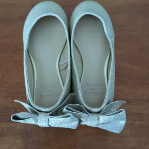 Janie and Jack Gold Glitter Bow Flats Girls/little kids size 9 NEW NT