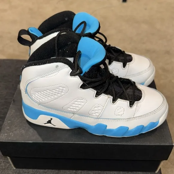 🔥Jordan 9 Retro (PS) Boys size 2Y🔥