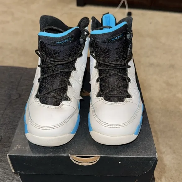 🔥Jordan 9 Retro (PS) Boys size 2Y🔥