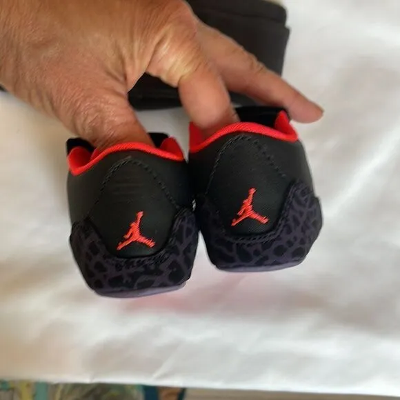 JORDAN 3 RETRO SOFT SNEAKERS WITH HAT.  NEW