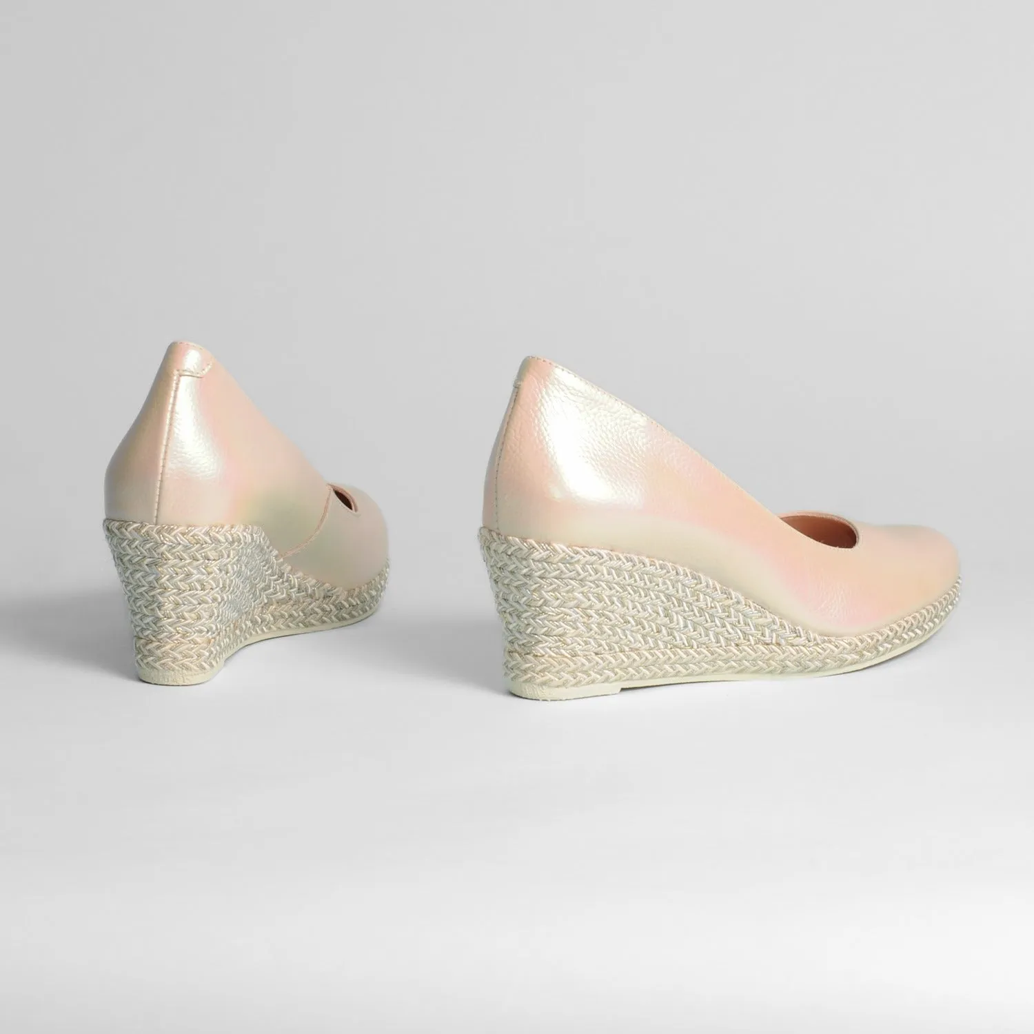 Jose Saenz - 6019 Iridescent Wedge