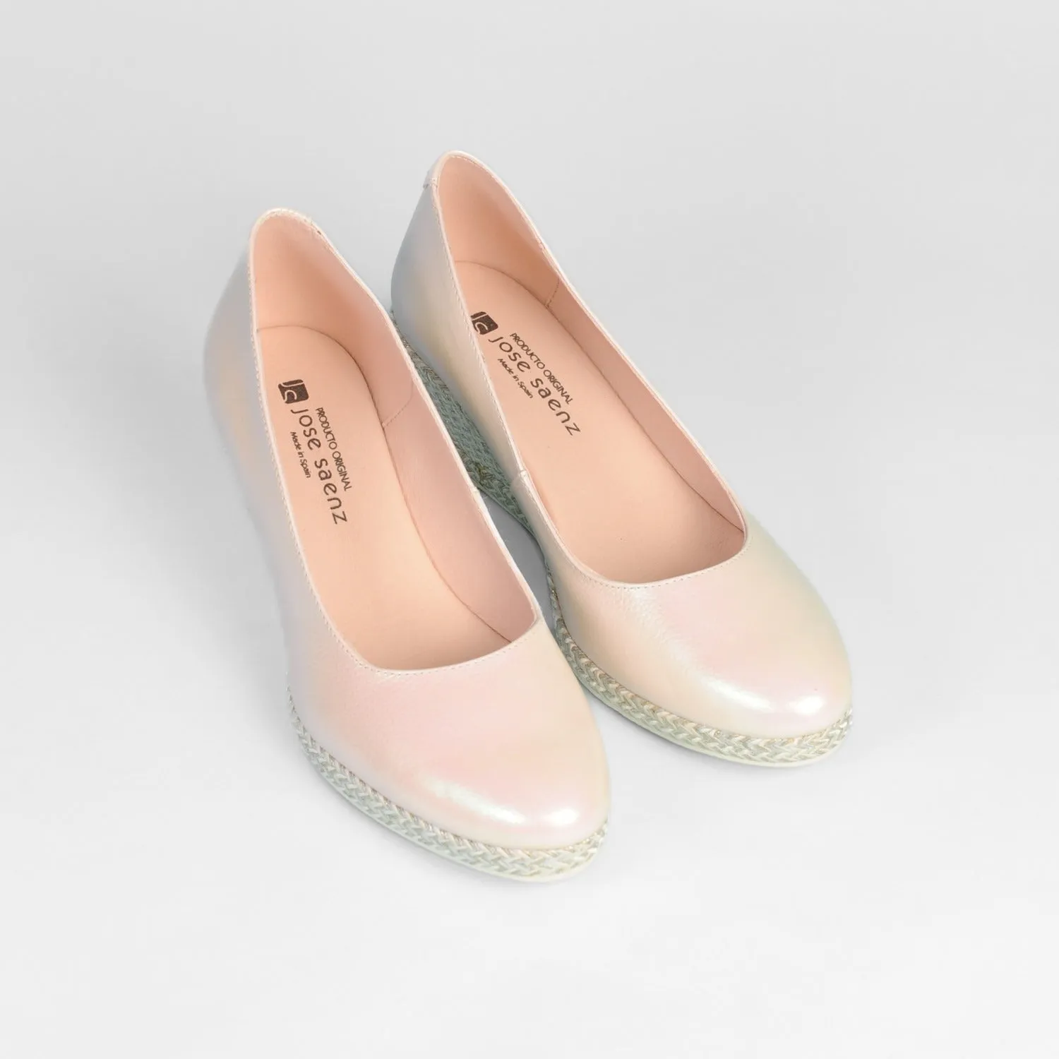 Jose Saenz - 6019 Iridescent Wedge