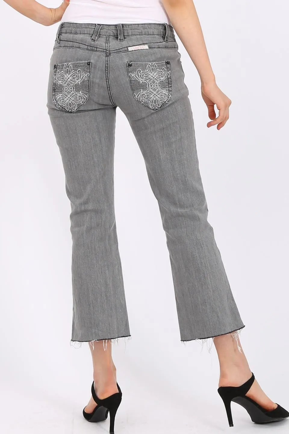 MISS PINKI Payton cropped jeans in grey
