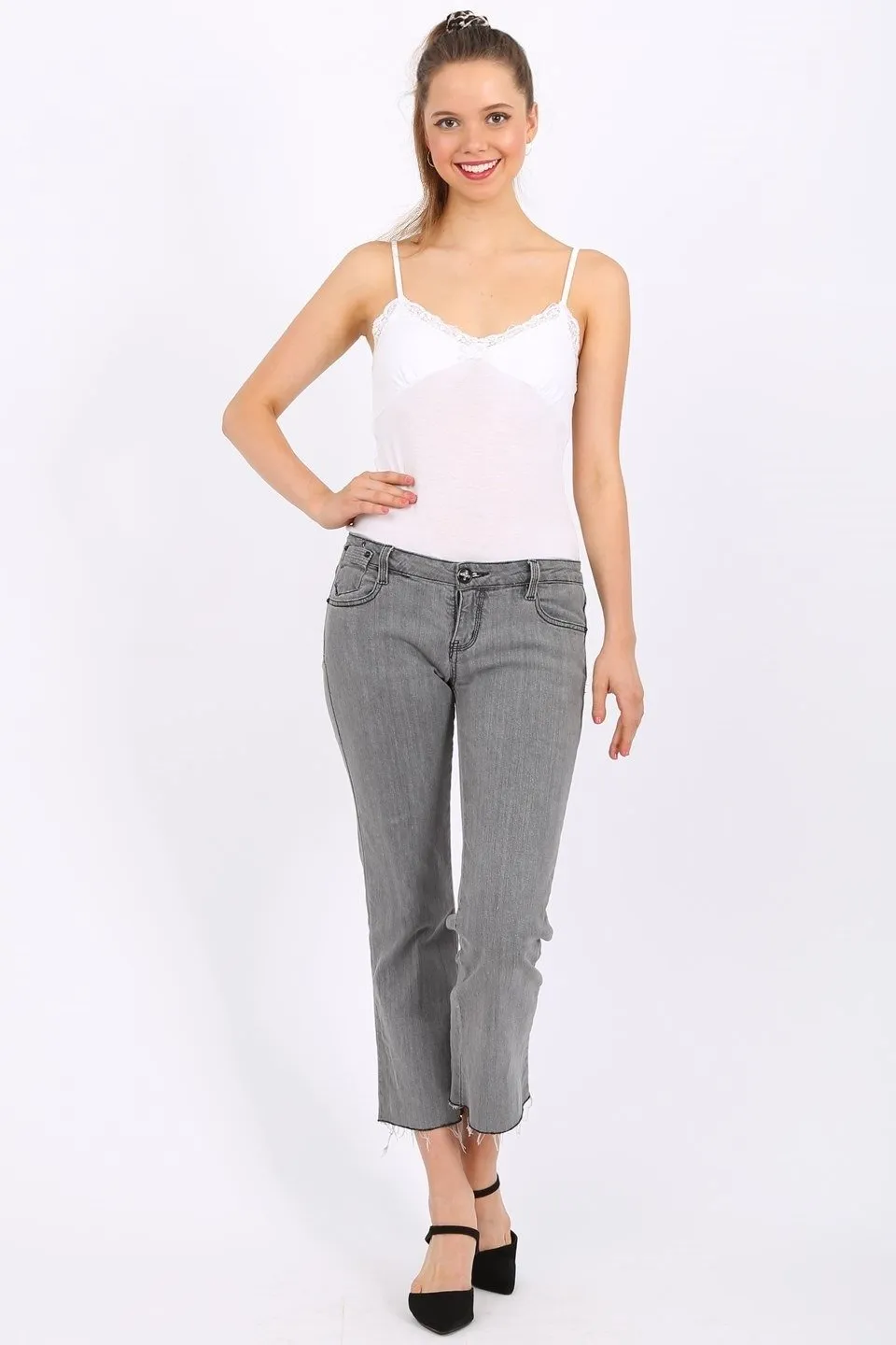 MISS PINKI Payton cropped jeans in grey