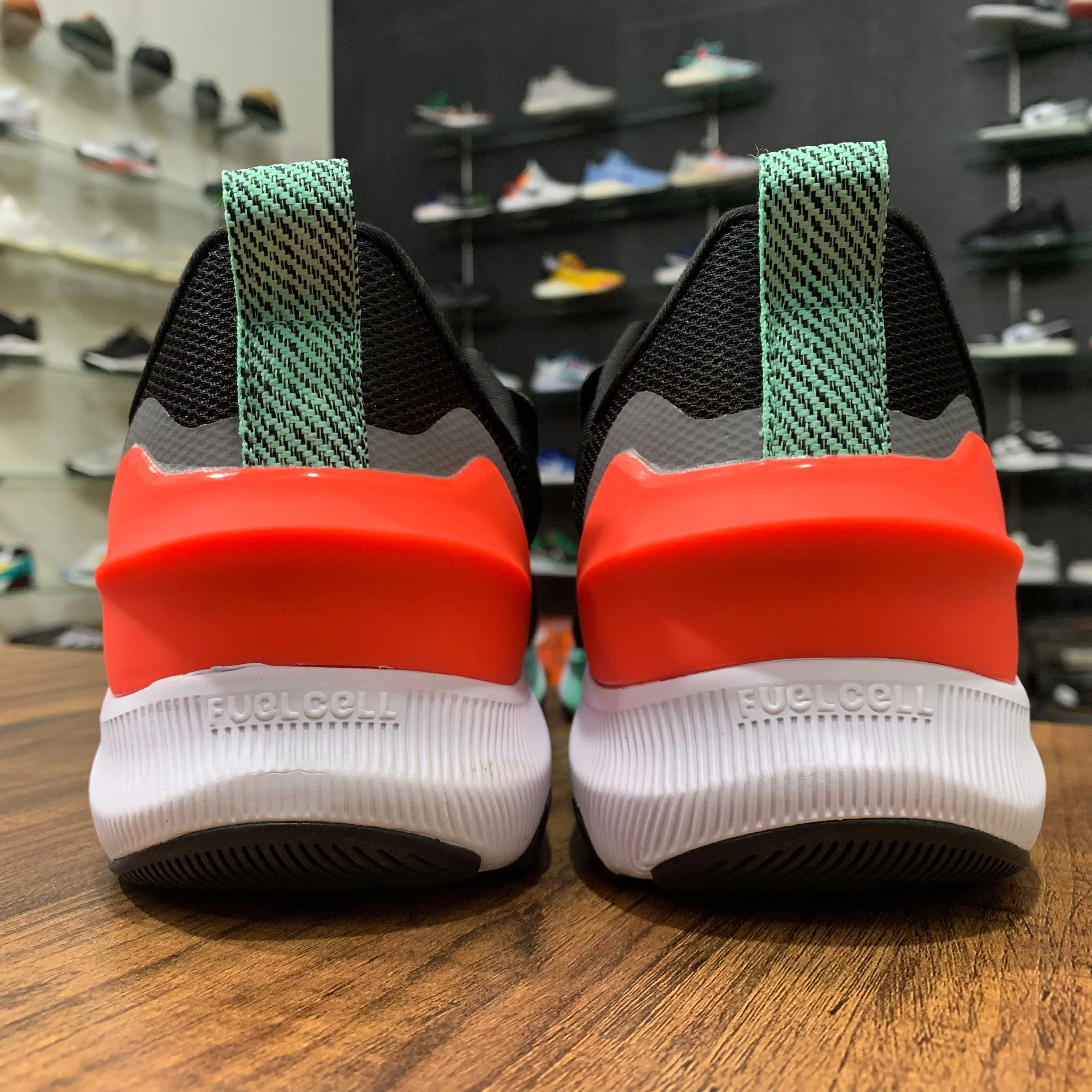 NB FuelCell Propel RMX v2 Black Green Red