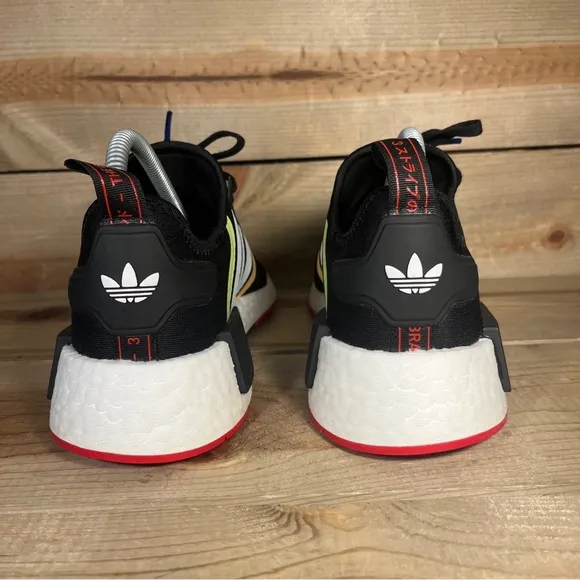 NEW Adidas NMD_R1 Black White Multi-Color Athletic Comfort Sneakers GZ2100 RARE