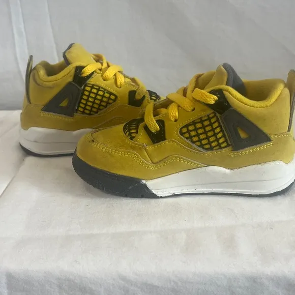 Nike Air Jordan 4 Retro Lighting Sneakers Toddler 8C Yellow Gray Basketball