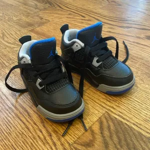 Nike Air Jordan IV 4 Alternate Motorsport Retro Sneakers. Size 8c.