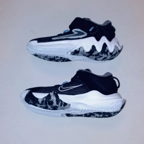 Nike Giannis Immortality 2 Sneakers - 12c