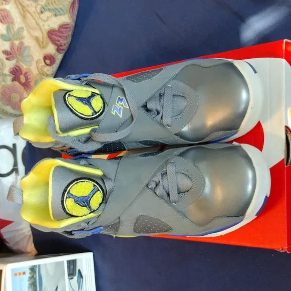 Nike Jordan 8 Retro GS 'Laney'