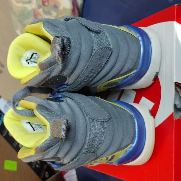 Nike Jordan 8 Retro GS 'Laney'