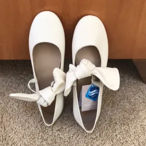 NWT! Zara girls size 37/4.5, flats with bow .