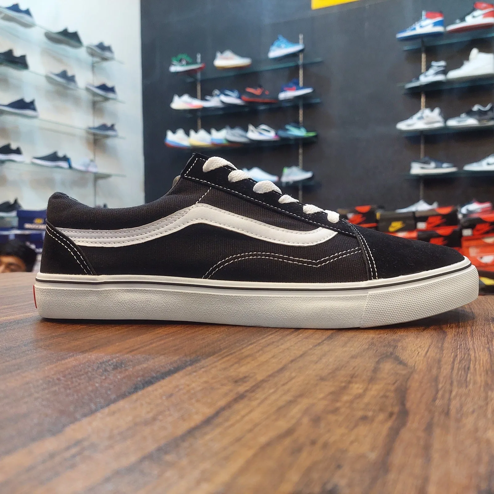 Old Skool White/Black