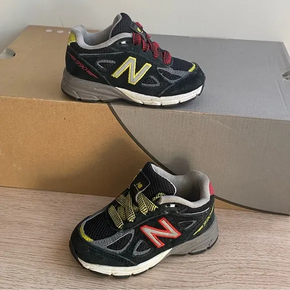 RARE New balance 990 “DMV” Toddler Sneakers- SZ 4 C