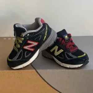 RARE New balance 990 “DMV” Toddler Sneakers- SZ 4 C