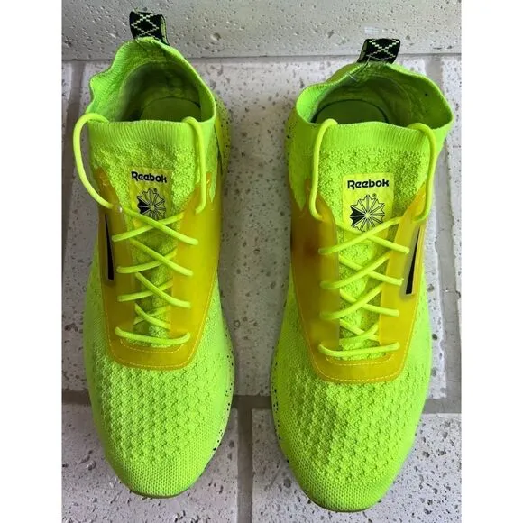 Reebok Men’s Zoku Runner Ultra Knit Solar Yellow Neon Sneakers Sz 10.5