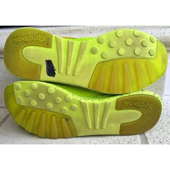 Reebok Men’s Zoku Runner Ultra Knit Solar Yellow Neon Sneakers Sz 10.5