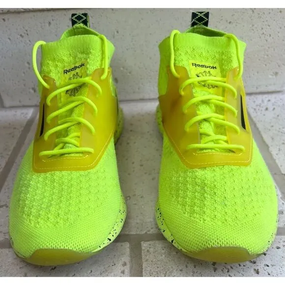 Reebok Men’s Zoku Runner Ultra Knit Solar Yellow Neon Sneakers Sz 10.5