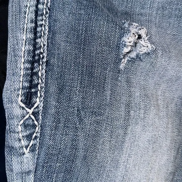 Rock Revival Wendy Capris Faded Decorative Rear Pockets
