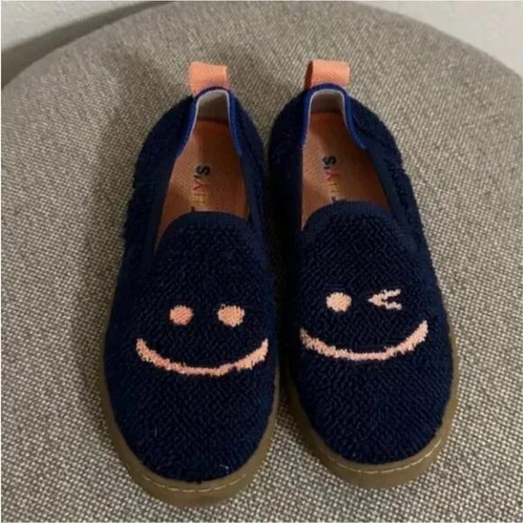 Rothy's The Kids Sneaker Knit Navy Blue with a Smile and a Winking Eye Size 13