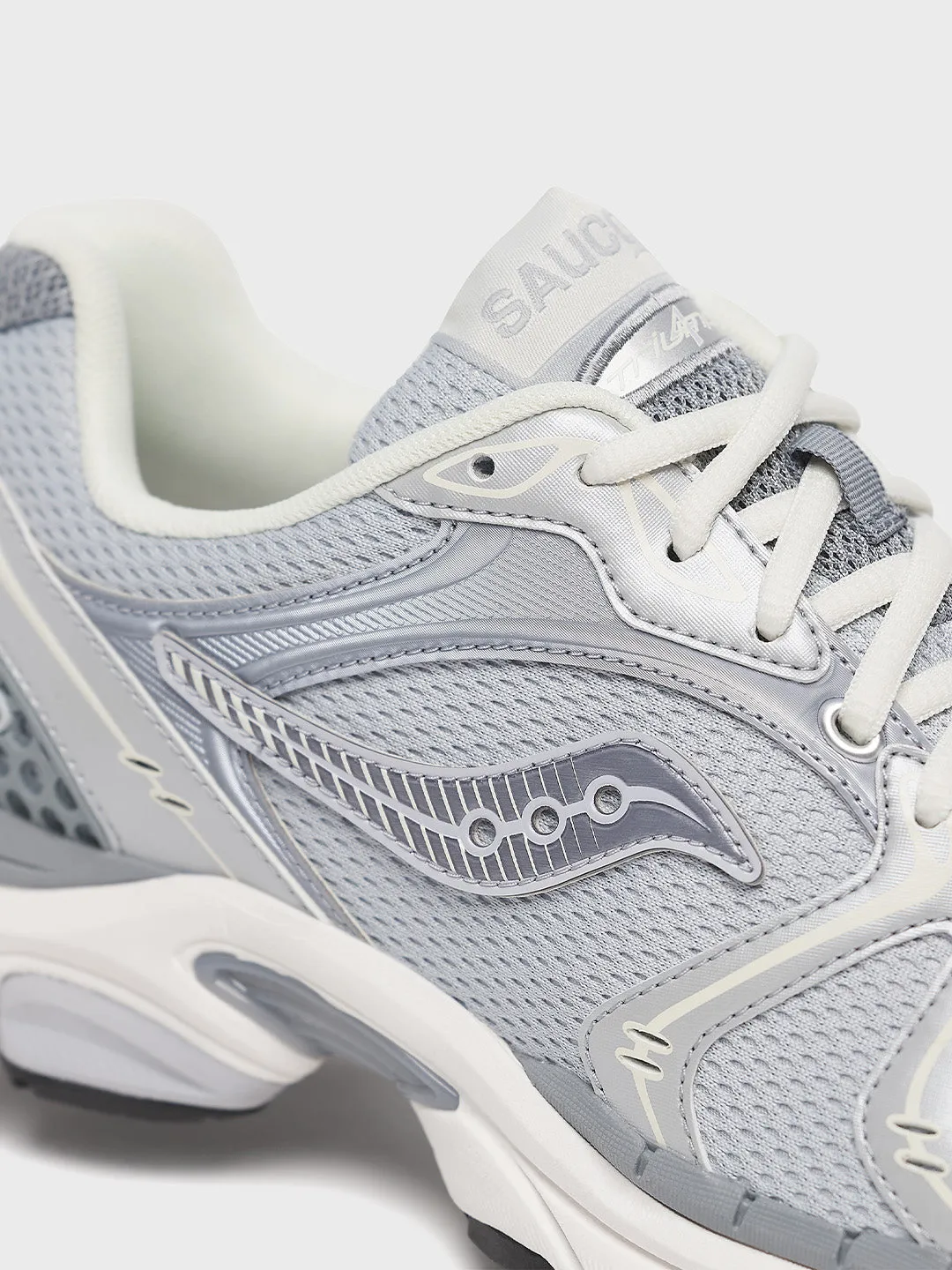 Saucony Progrid Triumph 4 Sneakers | Light Grey
